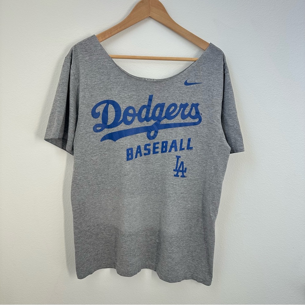 Gray Los Angeles Dodgers off-the-shoulder graphic tee